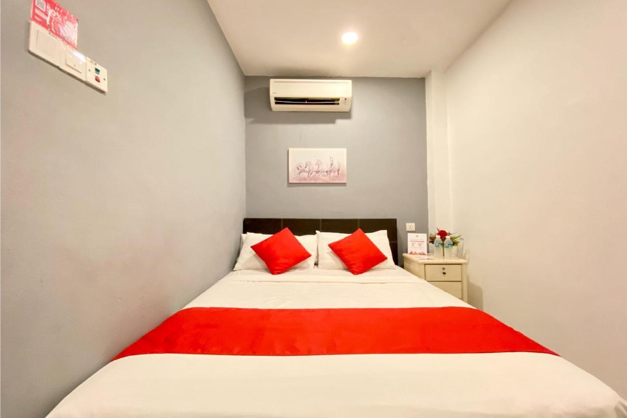 Hotel Spot On 90283 Twenty Seven Muntri à Tanjung Bungah  Extérieur photo